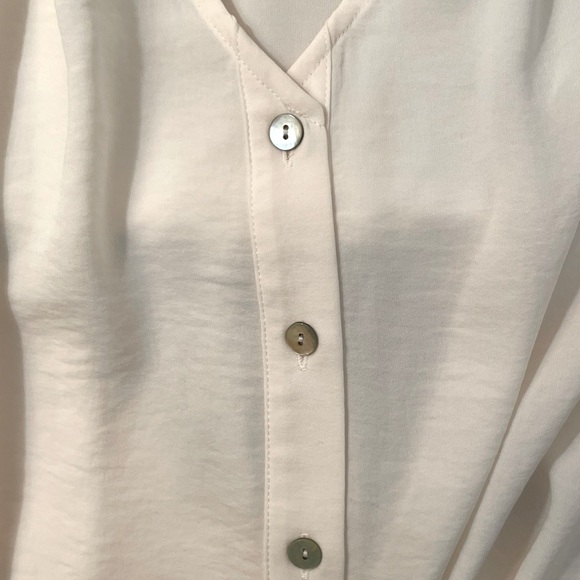 NWOT Gorgeous Lord &Taylor Sleeveless Blouse Cream Size XL - Picture 4 of 4